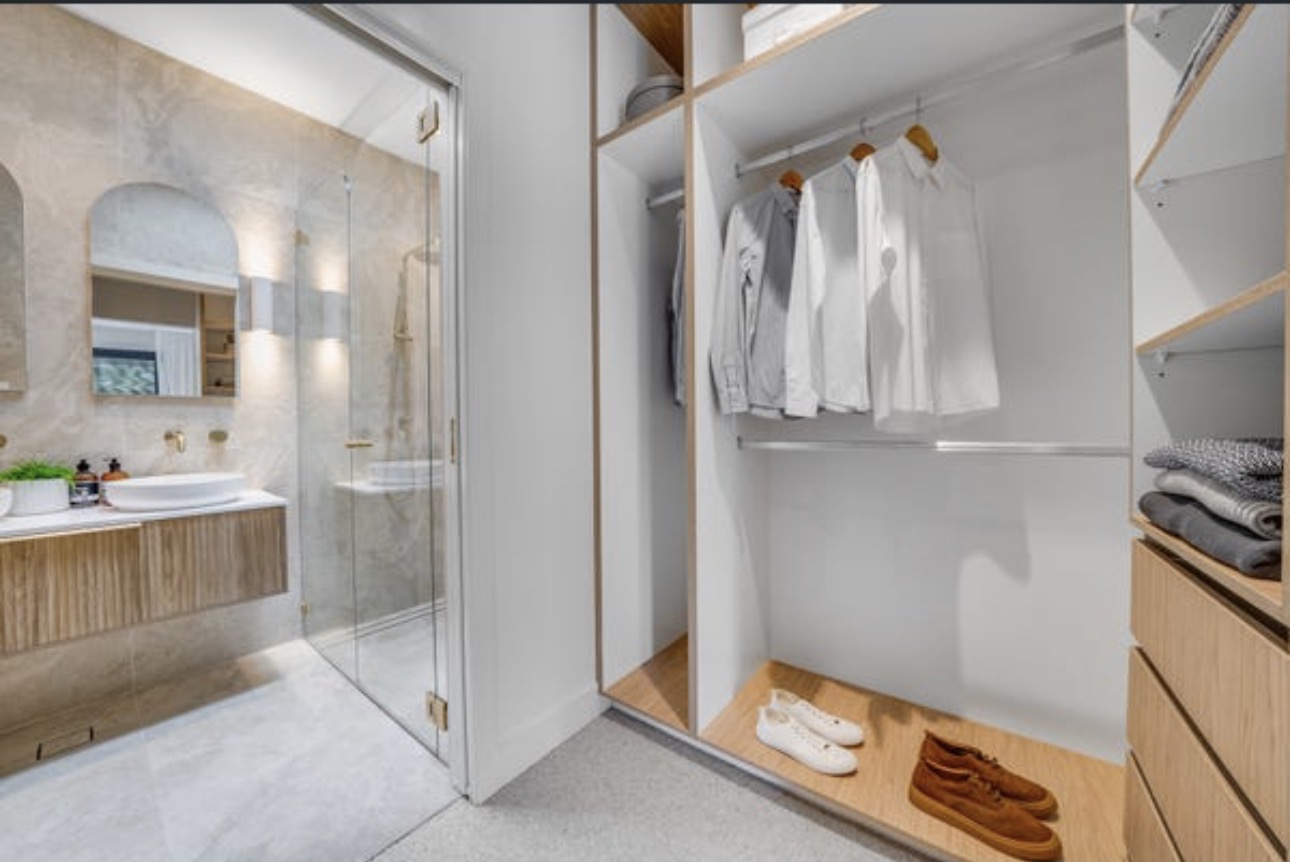 Dartford Rd Thornleigh walk-in robe