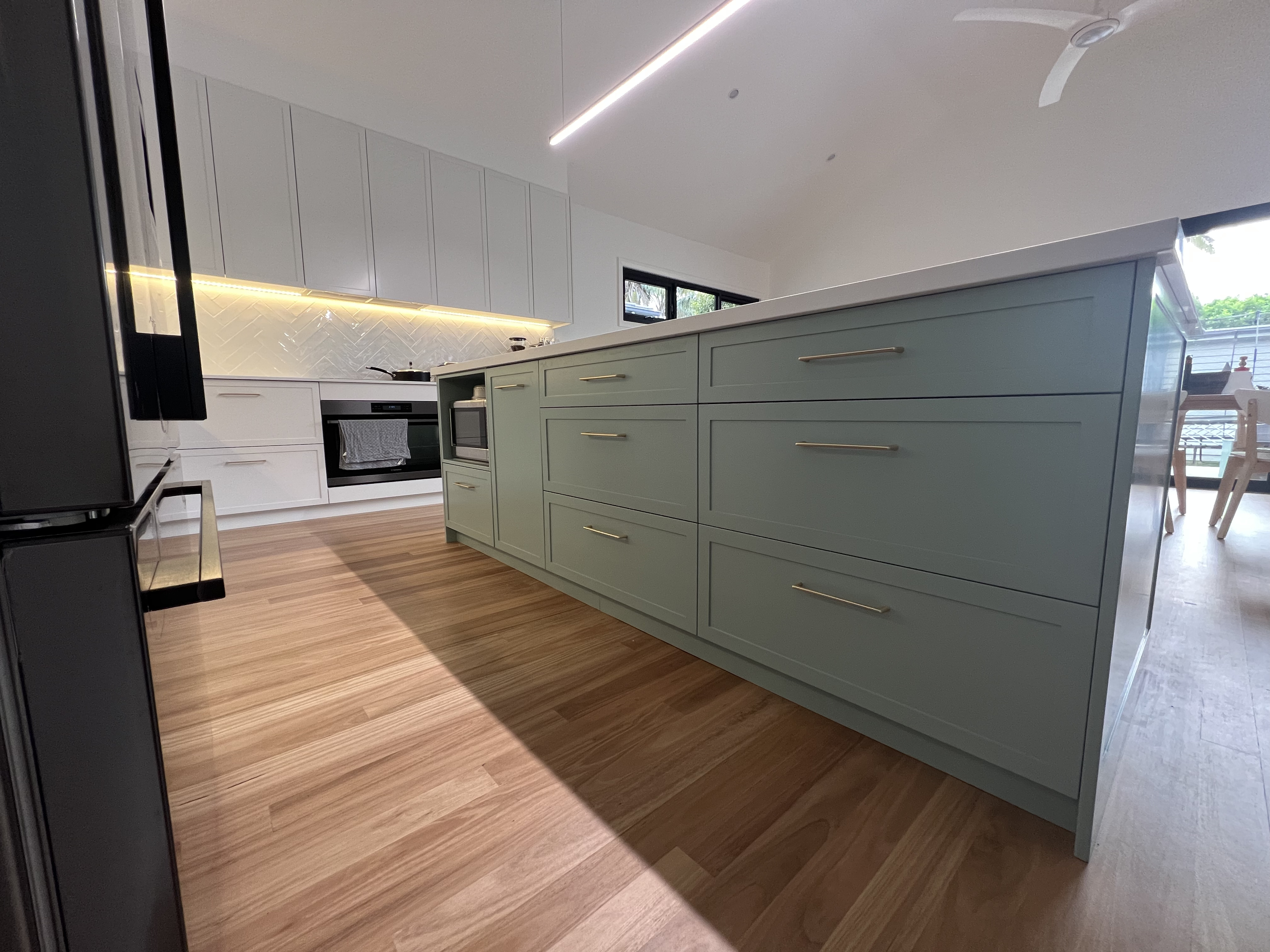Hammers Rd Northmead kitchen island