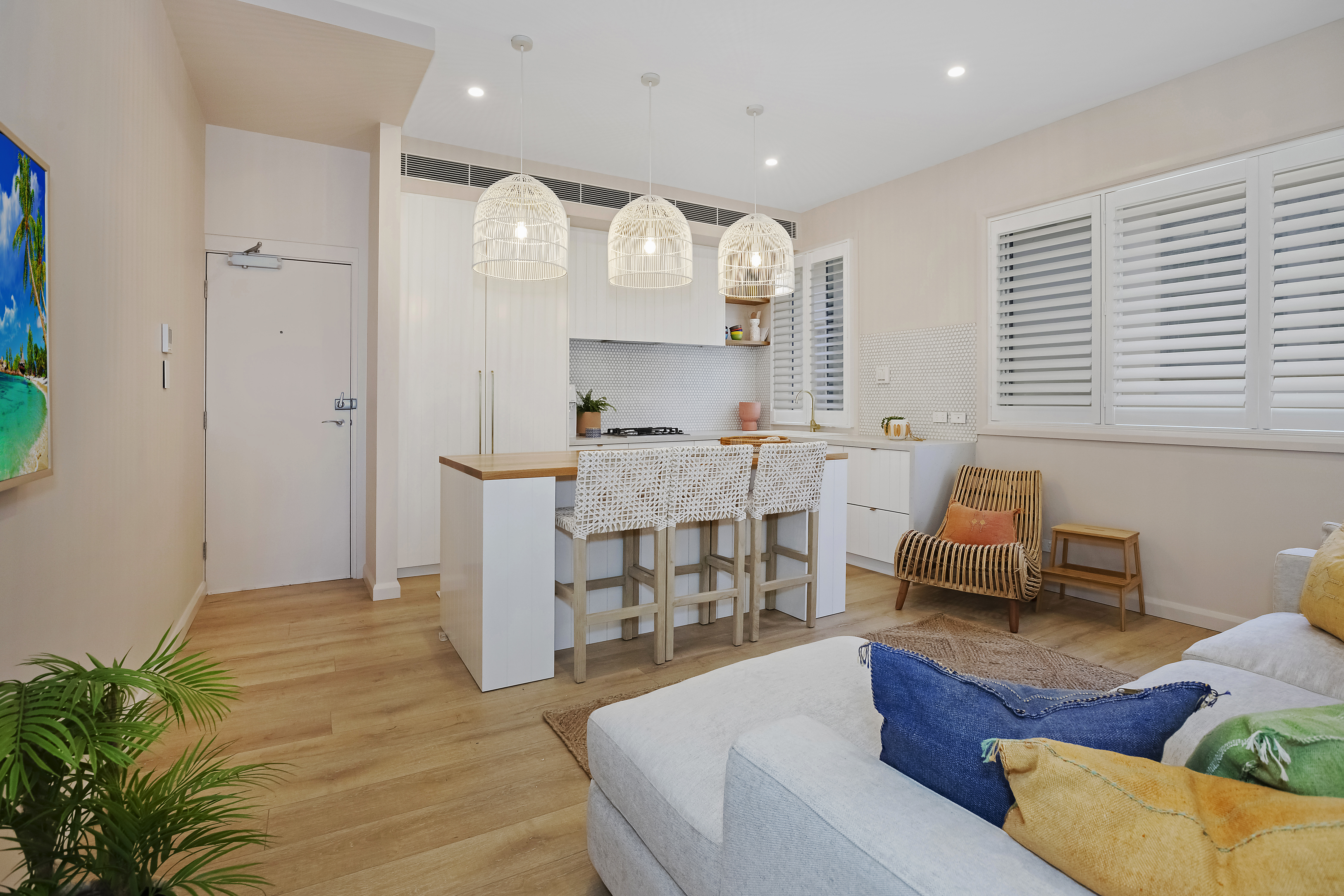 Hastings Pde North Bondi living and kitchen