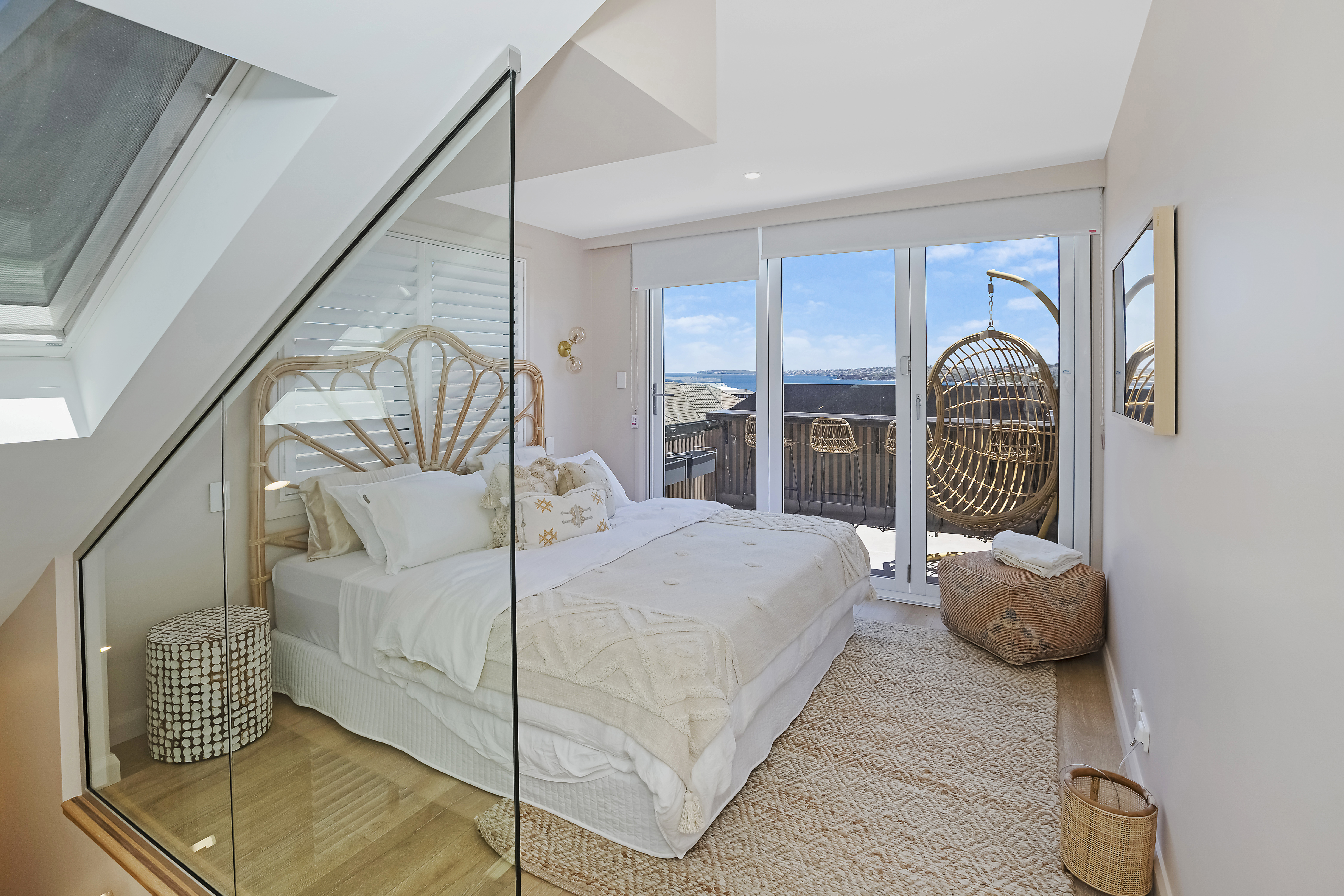 Hastings Pde North Bondi bedroom with balcony view